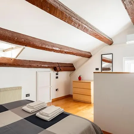 Lejlighed Terratetto In Centro Con Parcheggio