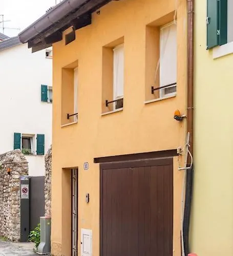 Terratetto In Centro Con Parcheggio